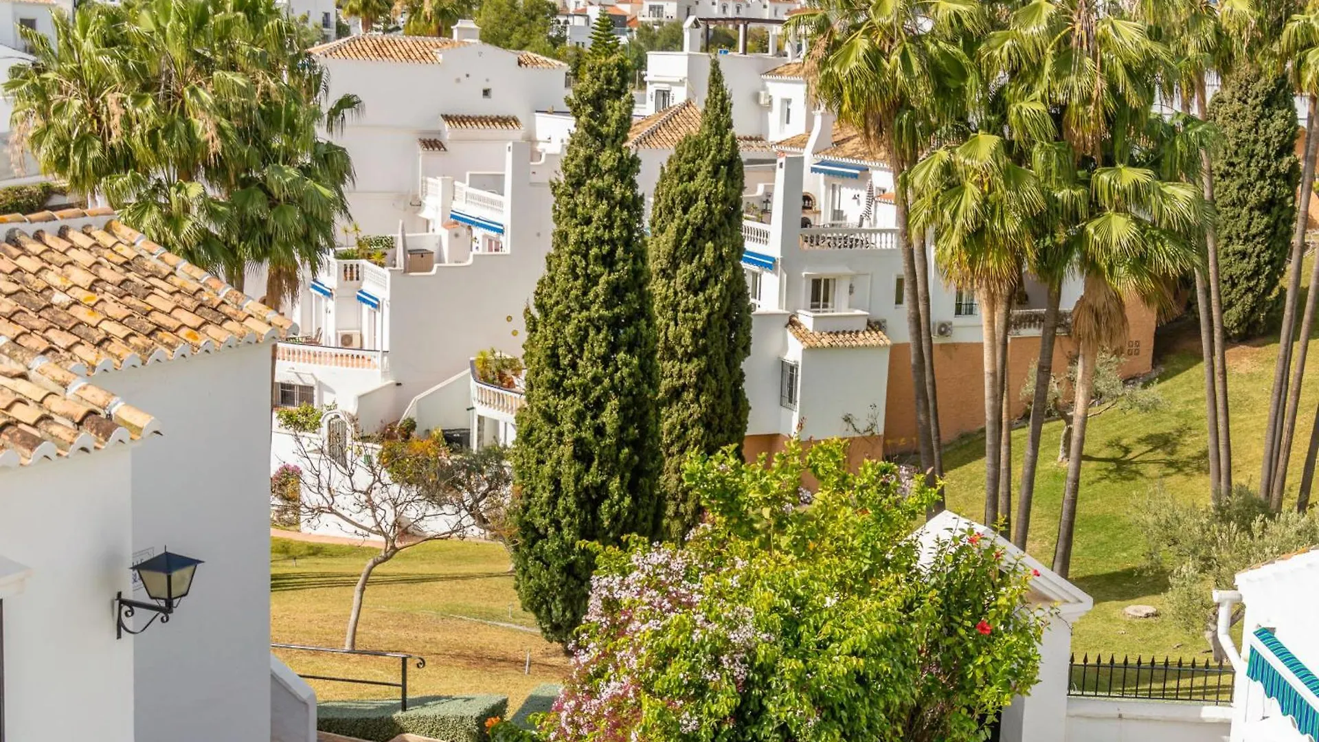 Tetuan 7 Oasis Properties Nerja 0*,  Hiszpania